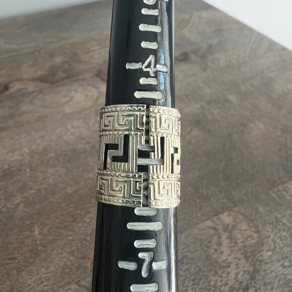 Grace Power Embossed Finger Tip Silver Tone Ring - Picture 3 of 4